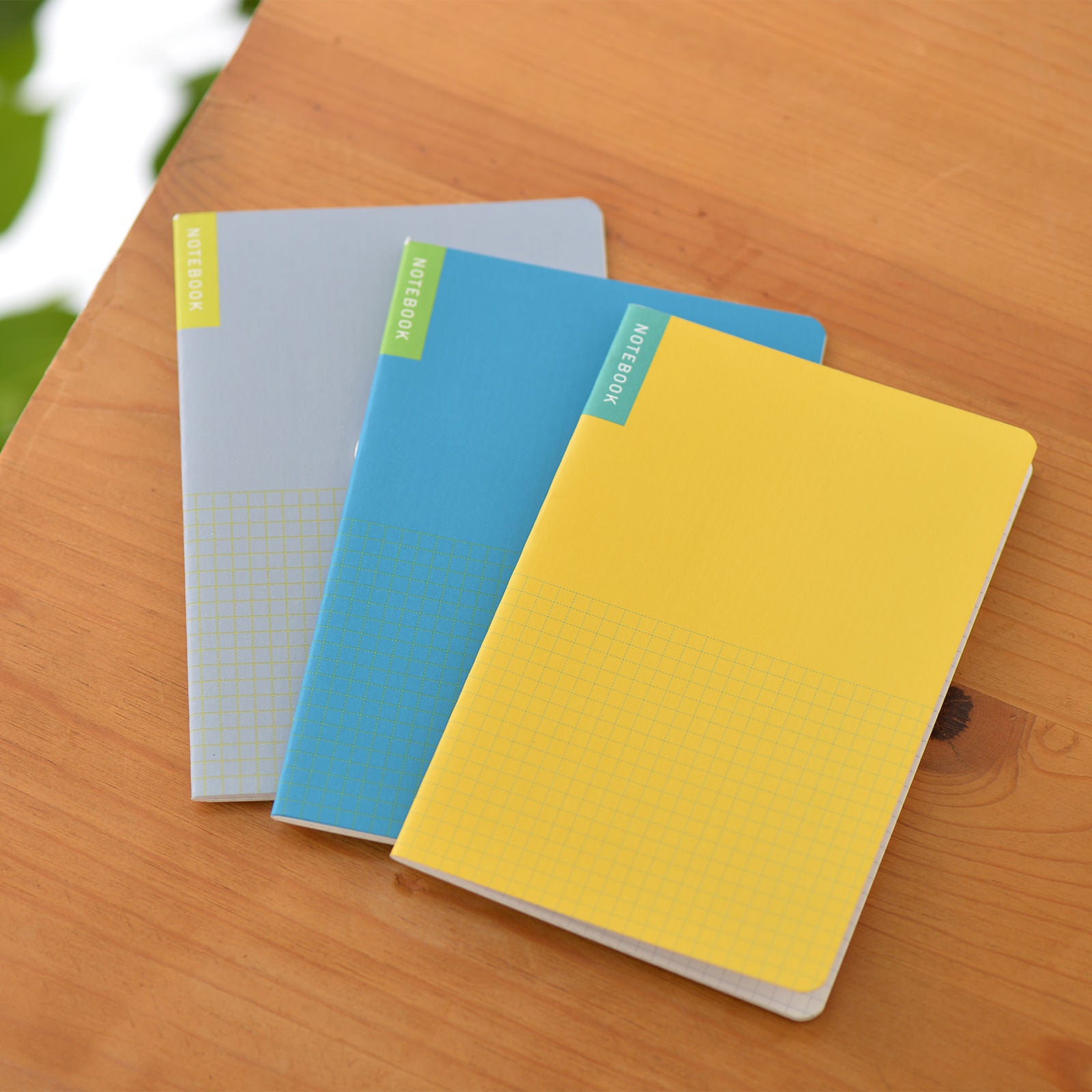 Hobonichi Memo Pad Set A6 (Planner) This set has three A6 -sized memopads that are designed to fit inside A6 Hobonichi Techo Planner cover. Pages are made with the same amazing Tomoe River -paper as all Hobonichi planners. All pages have 3.7mm grids. Pages are perforated.
