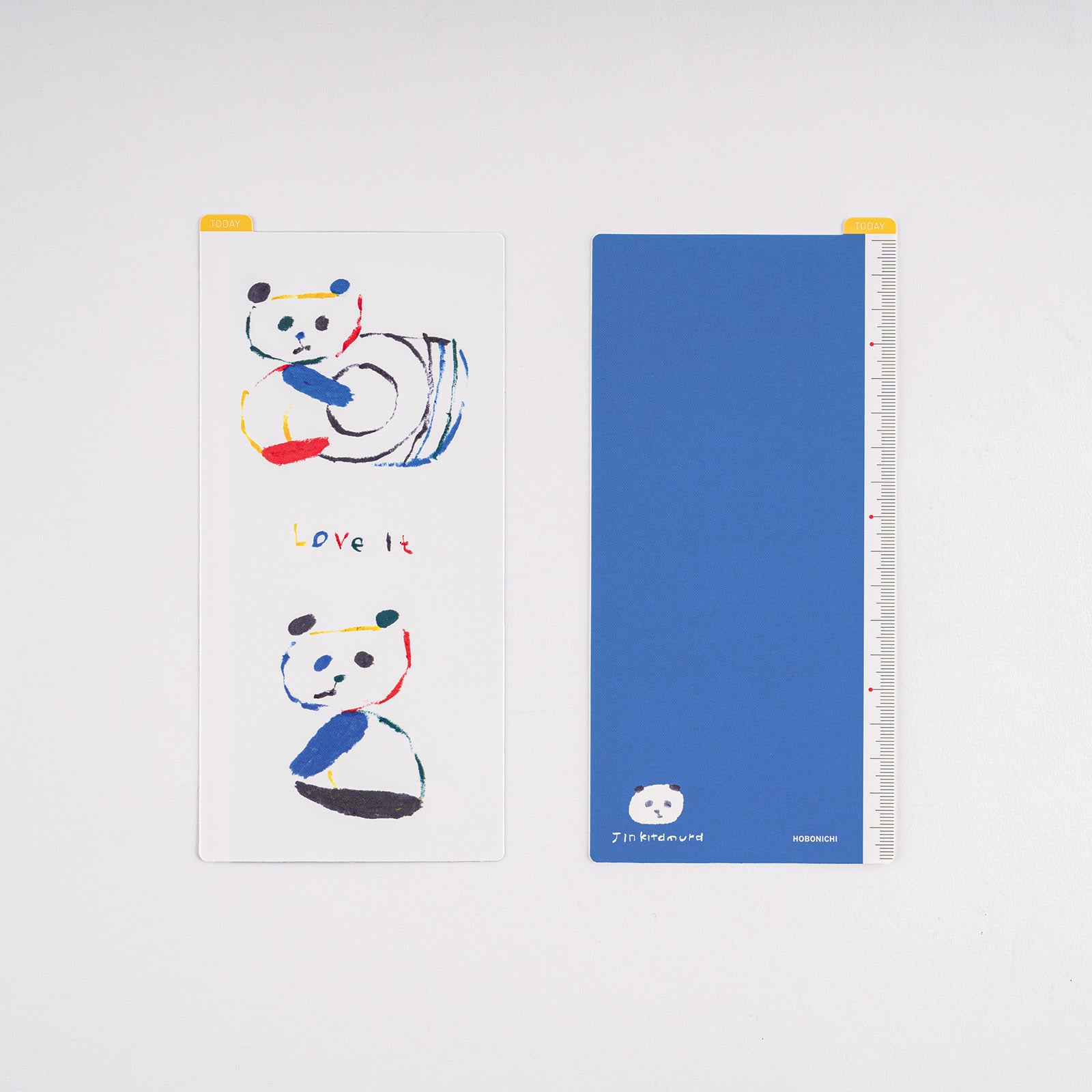 Hobonichi Jin Kitamura: Hobonichi Pencil Board for Weeks (Love it (Panda)) The pencil boards featuring pandas drawn by illustrator and children’s book author Jin Kitamura. The Hobonichi pencil boards are designed to use underneath the page you are writing on to keep your writing experience even smoother.