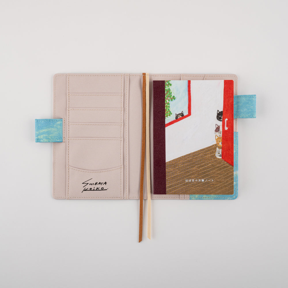 Hobonichi Plain Notebook (A6) Keiko Shibata - Who is it? Hobonichi A6 size notebook that features an illustration of cute cats by illustrator Keiko Shibata.